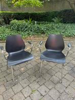 2 zwarte Kartel Maui fauteuils, Ophalen, Gebruikt
