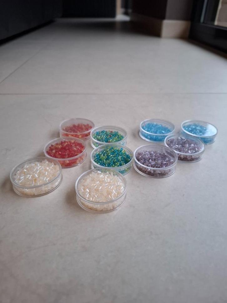 Pareltjes, Hobby en Vrije tijd, Kralen en Sieraden maken, Gebruikt, Kraal, Ophalen