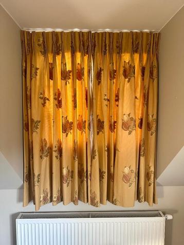 5 paar beige/gele gordijnen  beschikbaar voor biedingen