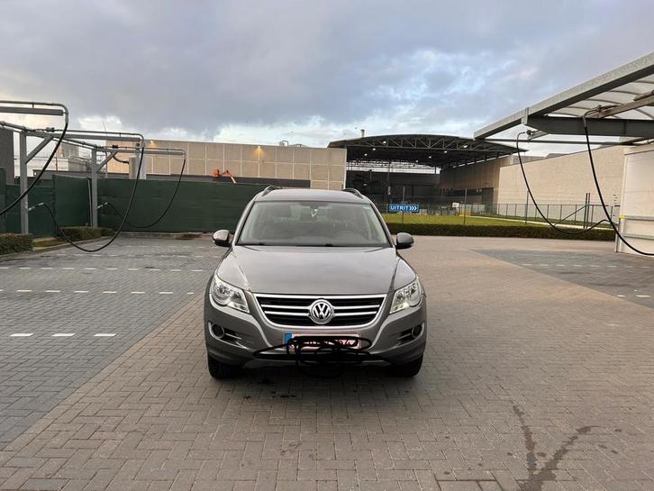 Volkswagen Tiguan 2.0 TDI — Gris, bien entretenu, Autos, Volkswagen, Particulier, Tiguan, Vitres électriques, Diesel, Euro 5, 4 portes