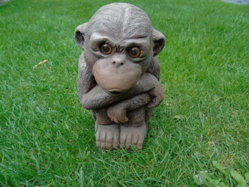statue d un singe en pierre pat , super prix !!!, Jardin & Terrasse, Statues de jardin, Comme neuf, Animal, Pierre, Enlèvement ou Envoi