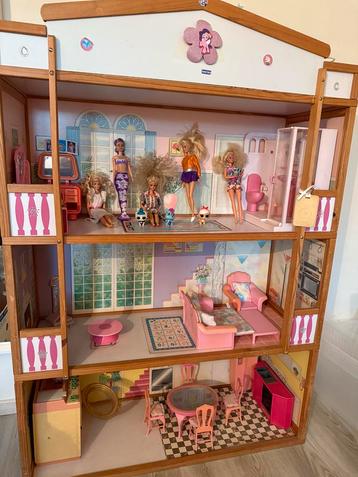 Vintage barbiehuis met toebehoren beschikbaar voor biedingen