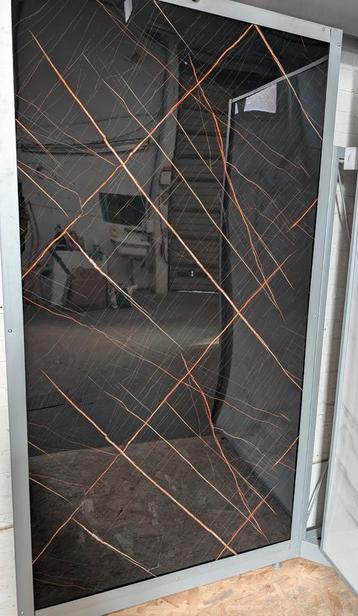 Panneau mural PVC effet marbre beschikbaar voor biedingen