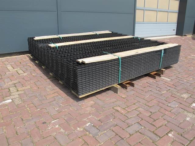 Promo! Nieuwe draadpanelen 240cm hoog kleur zwart, Tuin en Terras, Gaas en Draad, Nieuw, Ophalen