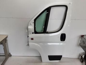PORTIER LINKS VOOR Peugeot Boxer (U9) (01-2006/12-2023) beschikbaar voor biedingen