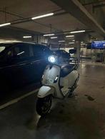 Vespa sprint a klasse, Fietsen en Brommers, Verzenden