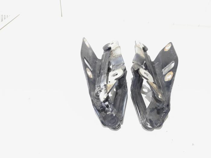 Charnière capot d'un Audi TT, Autos : Pièces & Accessoires, Autres pièces automobiles, Audi, Utilisé, 3 mois de garantie, Enlèvement ou Envoi