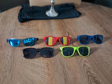 Lunettes de soleil variées  beschikbaar voor biedingen