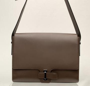 Handtas Delvaux. Unisex. Ook Louis Vuitton te koop. beschikbaar voor biedingen