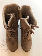 Warme botines, Ophalen, Gedragen