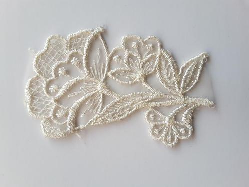 applique blanc crème ajouré motif fleur 85 x 55 mmn, Hobby & Loisirs créatifs, Couture & Fournitures, Neuf, Enlèvement ou Envoi