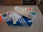 Adidas Stan Smith 42 2/3 NIEUW, Baskets, Enlèvement ou Envoi, Neuf