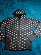 Warm met fleece gevoerde hoodie, piratenprint valt ruim !, Kinderen en Baby's, Kinderkleding | Maat 176, Ophalen of Verzenden