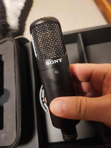 Sony C80 beschikbaar voor biedingen