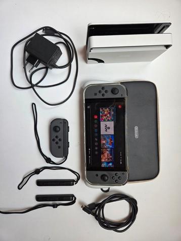 Nintendo Switch OLED - met SnapGrip en extra controller! beschikbaar voor biedingen