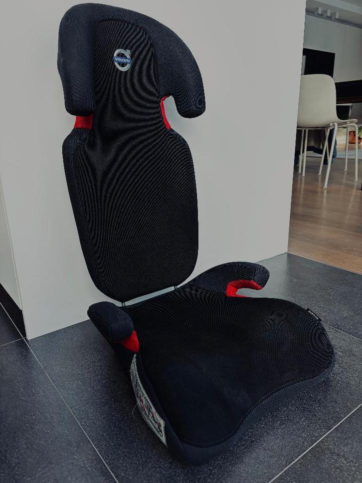 Volvo kinderzitje, Kinderen en Baby's, Autostoeltjes, Zo goed als nieuw, Overige merken, 15 t/m 36 kg, Autogordel, Afneembare rugleuning