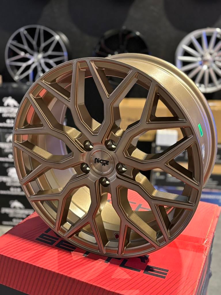 19” niche mazzanti bronze, Motoren, Ophalen of Verzenden
