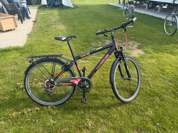 Jongens fiets beschikbaar voor biedingen