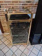 Stereoketen in glazen kast met 7 boxen., Ophalen