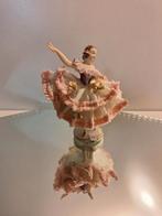 ballerina in porselein (nr3), Antiek en Kunst, Ophalen of Verzenden