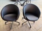 2 zwarte leren kuipstoelen, Huis en Inrichting, Stoelen, Ophalen, Industrieel, kantoor, Zwart, Leer