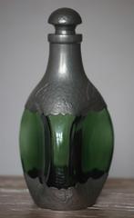 Fles met tinnen boven en onderkant, Ophalen of Verzenden, Zo goed als nieuw