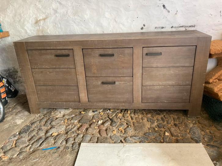 Meuble buffet en bois massif, Maison & Meubles, Armoires | Buffets, Comme neuf, Enlèvement