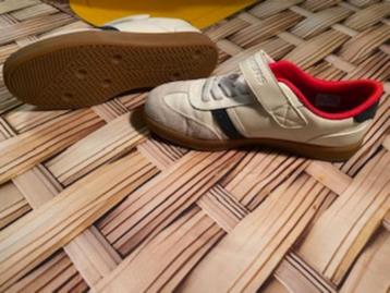 schoenen sketcher wit beschikbaar voor biedingen