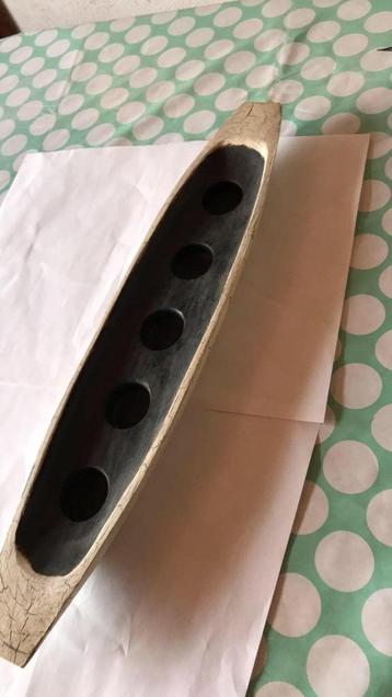 porte bougies en forme de pirogue, Enlèvement, Utilisé