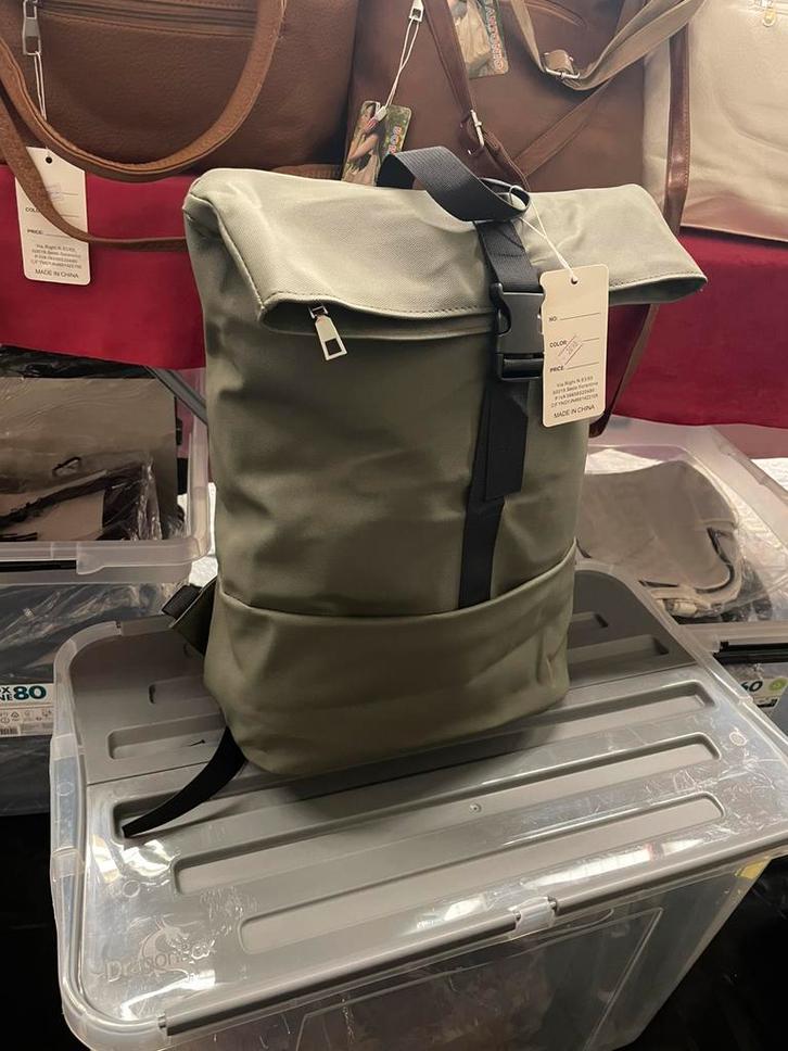 Waterdichte Grote Olijfgroene Rolltop Rugzak (Nieuw), Handtassen en Accessoires, Tassen | Rugtassen, Nieuw, Overige merken, Trekking