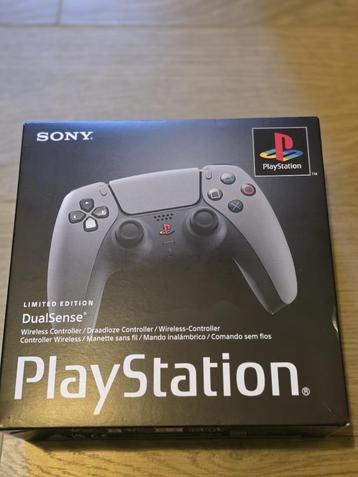 PS5 DualSense Controller  - 30th Anniversary Limited Edition beschikbaar voor biedingen