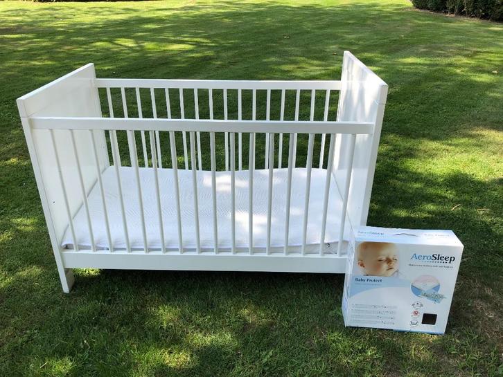 babybed bopita, Kinderen en Baby's, Kinderkamer | Bedden, Zo goed als nieuw, Matras, Ophalen
