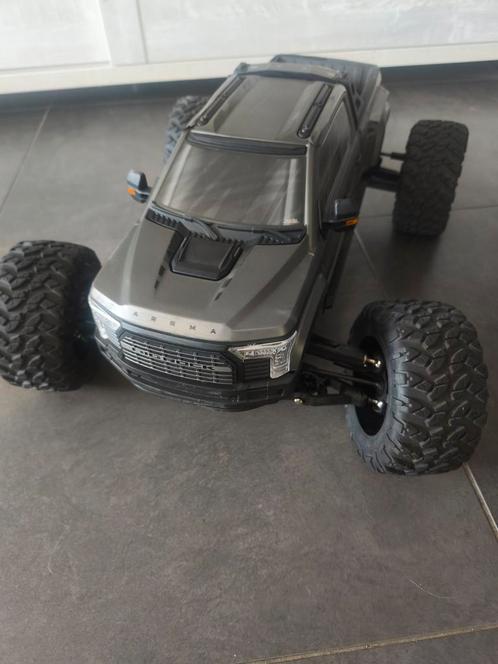 Arrma bigrock 1/7 rtr rijd op 4 en 6 s Lipo, Hobby en Vrije tijd, Modelbouw | Radiografisch | Auto's, Zo goed als nieuw, Ophalen of Verzenden