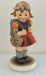 Goebel / hummel nr 810 school girl, Verzamelen, Ophalen, Zo goed als nieuw, Hummel