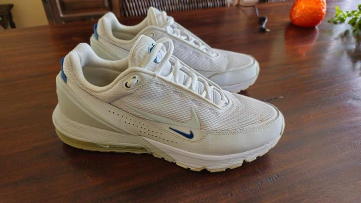 Nike Air Max maat 45,5, Vêtements | Hommes, Chaussures, Porté, Baskets, Blanc, Enlèvement ou Envoi