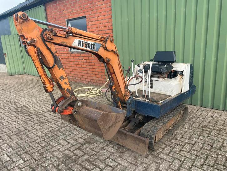 Minigraver Kubota met extra bakken, Articles professionnels, Machines & Construction | Grues & Excavatrices, Enlèvement