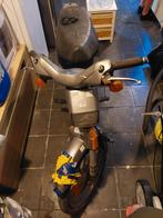 Honda wallaroo voor opmaak of onderdelen, Fietsen en Brommers, Brommers | Derbi, Ophalen