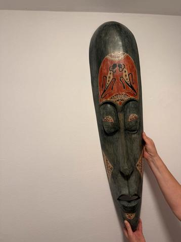 Afrikaans wandmasker beschikbaar voor biedingen