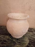 ZEER MOOIE BEWERKTE STENEN POT, Antiek en Kunst, Ophalen