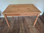 Oude boerentafel met lade en gedraaide poten. Oude tafel, Ophalen, Gebruikt