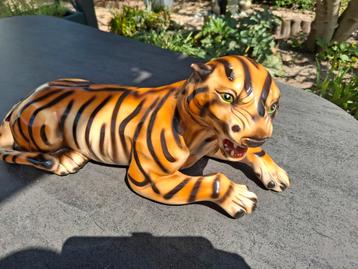 Vintage beeld panter beschikbaar voor biedingen