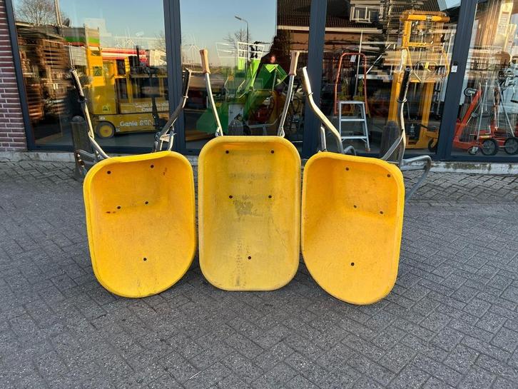 Stratenmakers kruiwagen/stratenmakerskruiwagen 90L luchtband, Tuin en Terras, Handzagen, Gebruikt, Overige typen, Ophalen