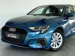 Audi A3 Sportback 1.0TFSI-1ERPRO-COCKPIT-CARPLAY-LED-PDC, Auto's, Stof, Gebruikt, 1770 kg, Blauw