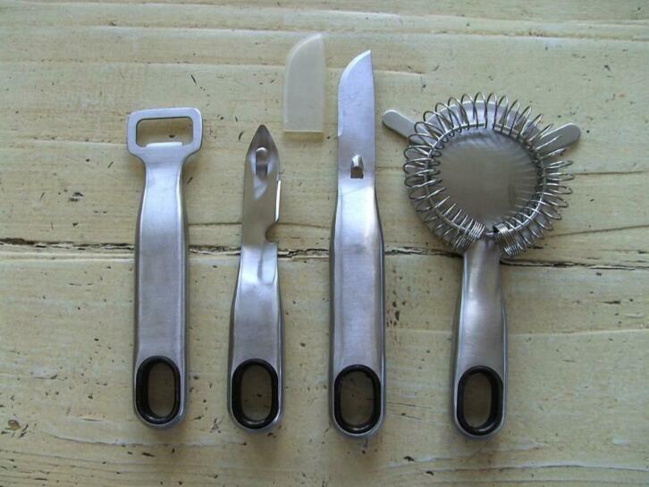 4 Delige RVS barset leuk voor bij je cocktail shaker, Antiek en Kunst, Curiosa en Brocante, Ophalen of Verzenden