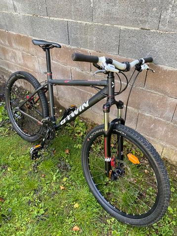 BTWIN ROCKRIDER 520 26 inch 27 V mountainbike beschikbaar voor biedingen