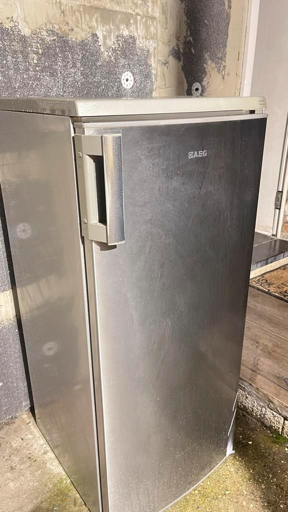 frigo AEG full Inox A+ super etat !, Elektronische apparatuur, Koelkasten en IJskasten, Gebruikt, Zonder vriesvak, 85 tot 120 cm