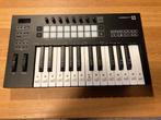 Novation LaunchKey25 Mk3 Keyboard & Controler, Ophalen, Zo goed als nieuw