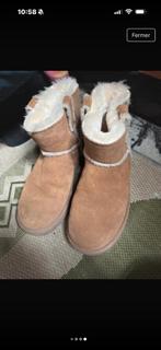 Ugg, Enlèvement ou Envoi, Comme neuf, Brun, Boots et Botinnes