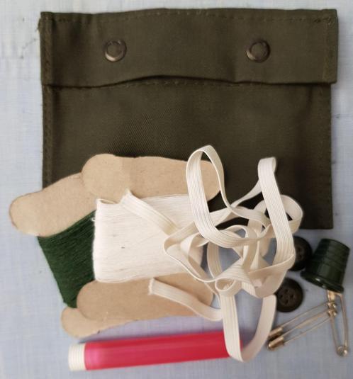 Belgian Army Sewing set ( A24 ), Verzamelen, Militaria | Algemeen, Luchtmacht, Kleding of Schoenen, Ophalen of Verzenden