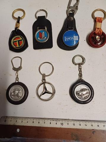 anciens portes clefs voiture anciennes a la piece!! lot!!!!, Enlèvement ou Envoi